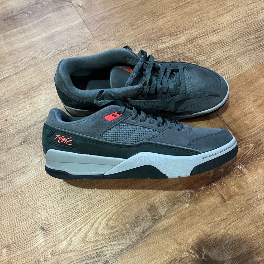 Jordan Flight Court sz 10.5 NWOB